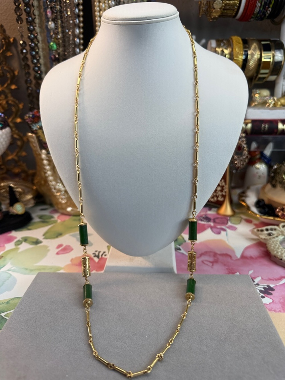 Vintage Sarah Cov Gold Chain Necklace 40”Green Lucite Design